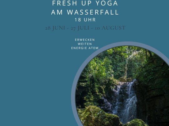 Fresh up Yoga am Wasserfall